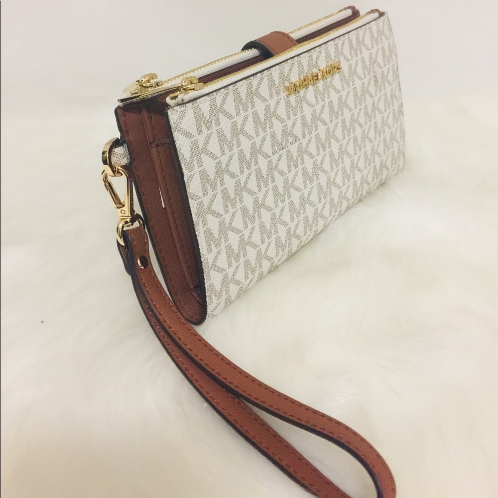 Michael Kors Vanilla Double Zip Wallet Wristlet - Picture 2 of 8